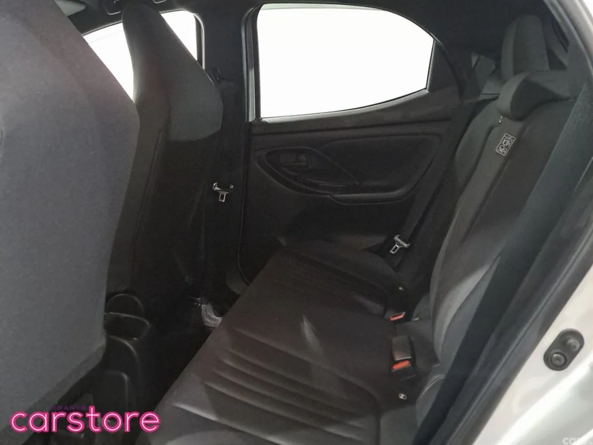 Toyota Yaris Hatchback, Petrol Hybrid, 2021, Grey