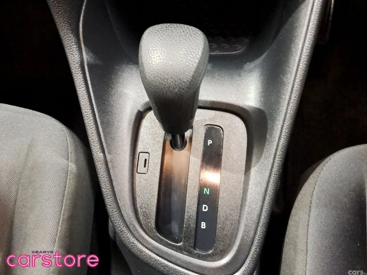 Toyota Yaris Hatchback, Petrol Hybrid, 2021, Grey