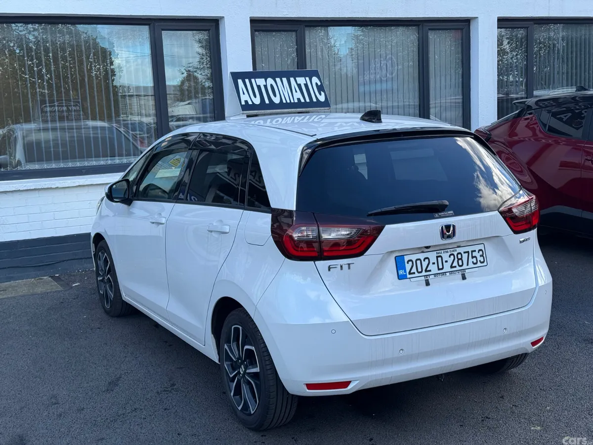 Honda Fit Hatchback, Petrol Hybrid, 2020, White