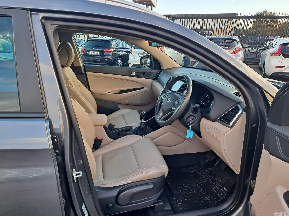 Hyundai Tucson SUV, Diesel, 2016, Grey