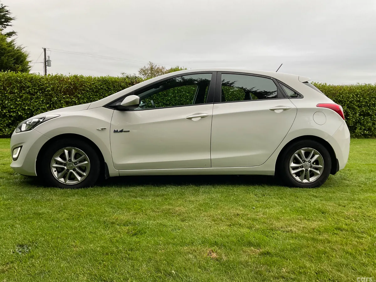 Hyundai i30 Hatchback, Petrol, 2014, White