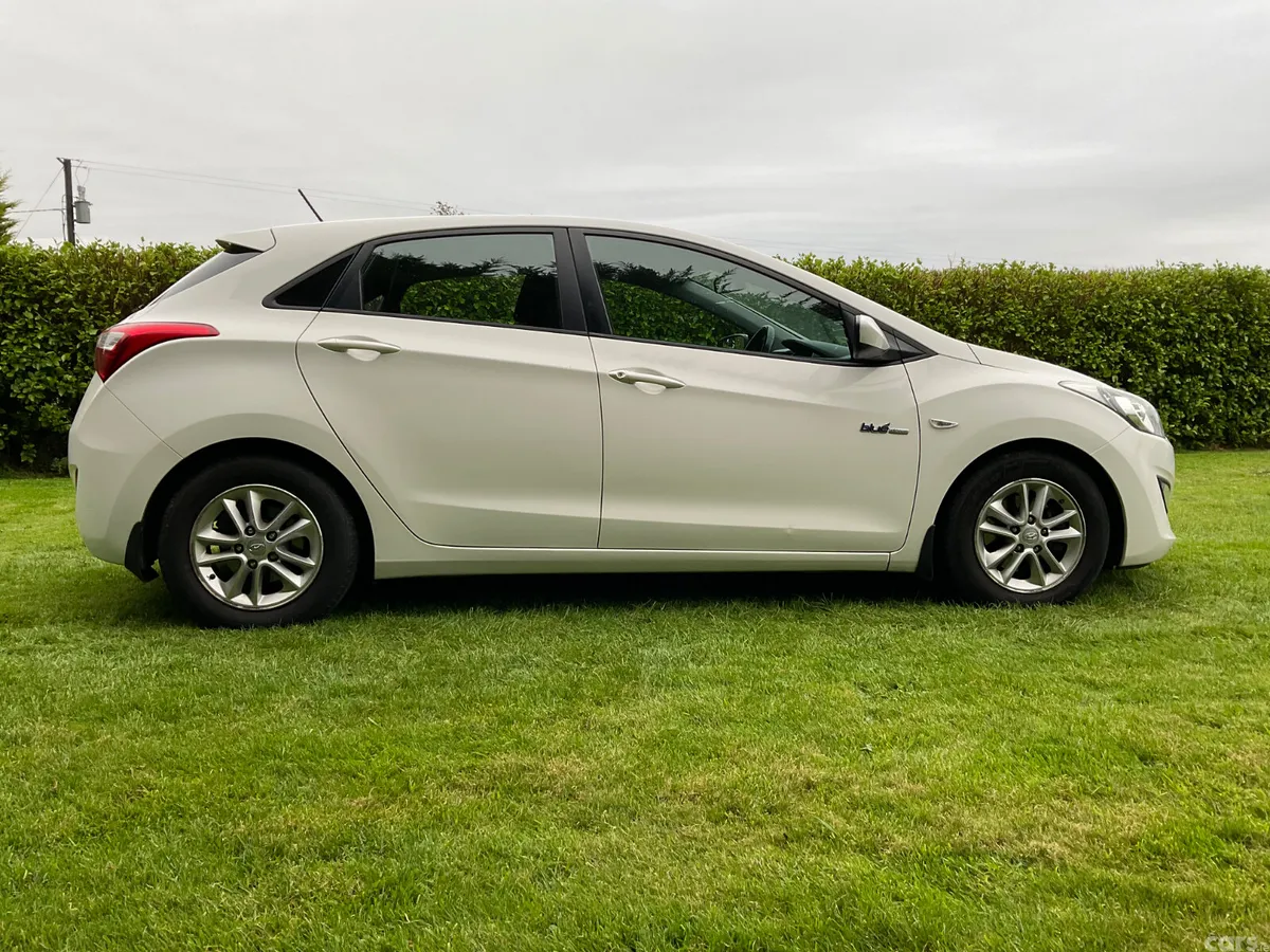 Hyundai i30 Hatchback, Petrol, 2014, White