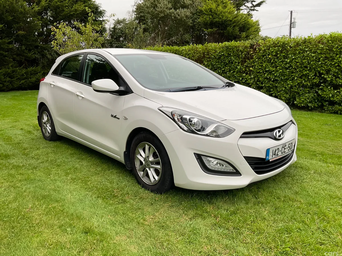 Hyundai i30 Hatchback, Petrol, 2014, White
