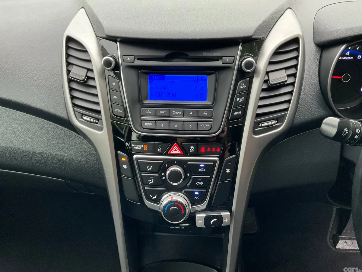 Hyundai i30 Hatchback, Petrol, 2014, White