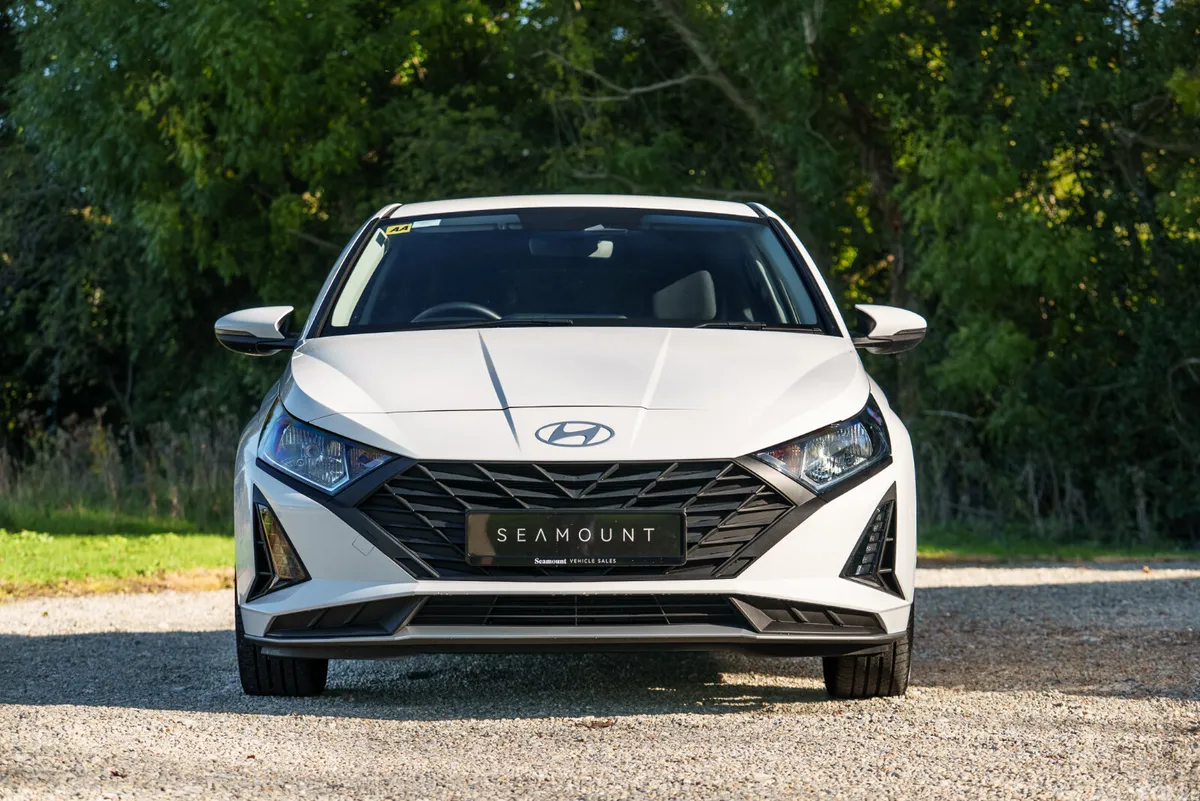 Hyundai i20 Hatchback, Petrol, 2026, White