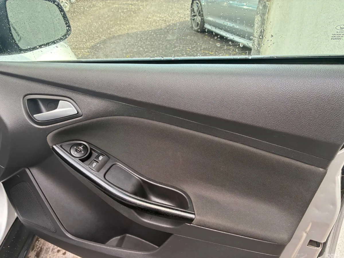 Ford Focus Hatchback, Diesel, 2012, Silver