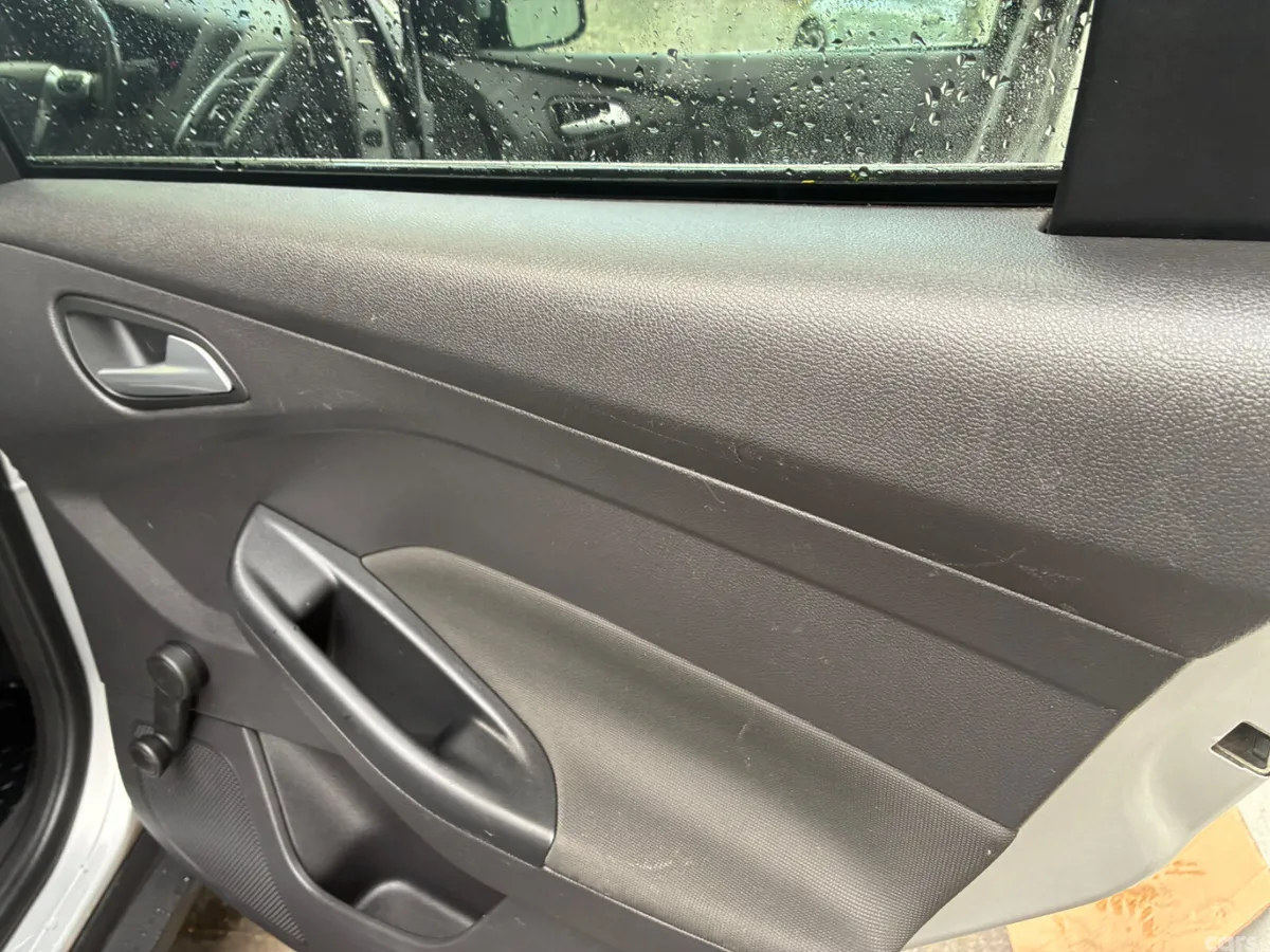 Ford Focus Hatchback, Diesel, 2012, Silver