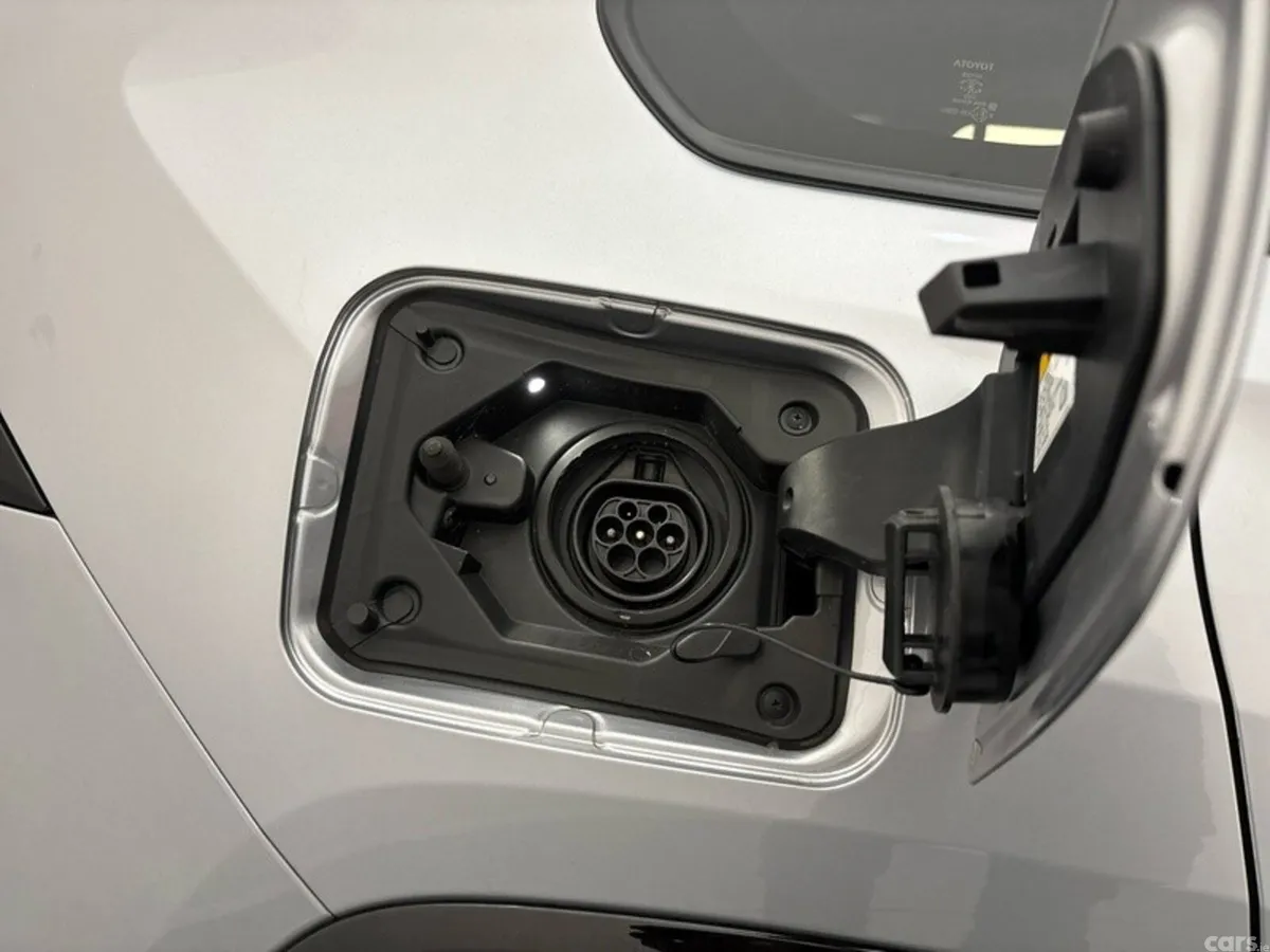 Toyota RAV4 SUV, Petrol Hybrid, 2023, Grey