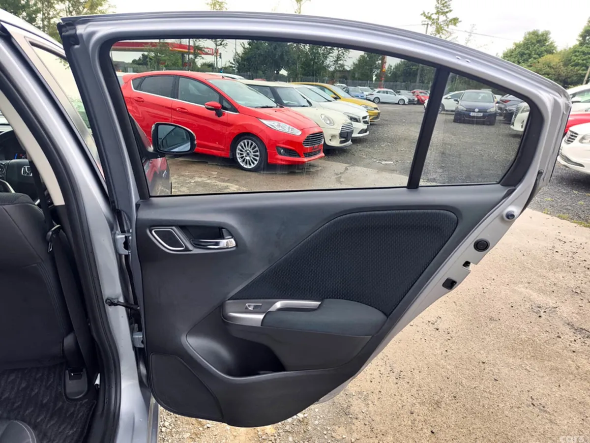 Honda Grace Saloon, Petrol Hybrid, 2017, Silver