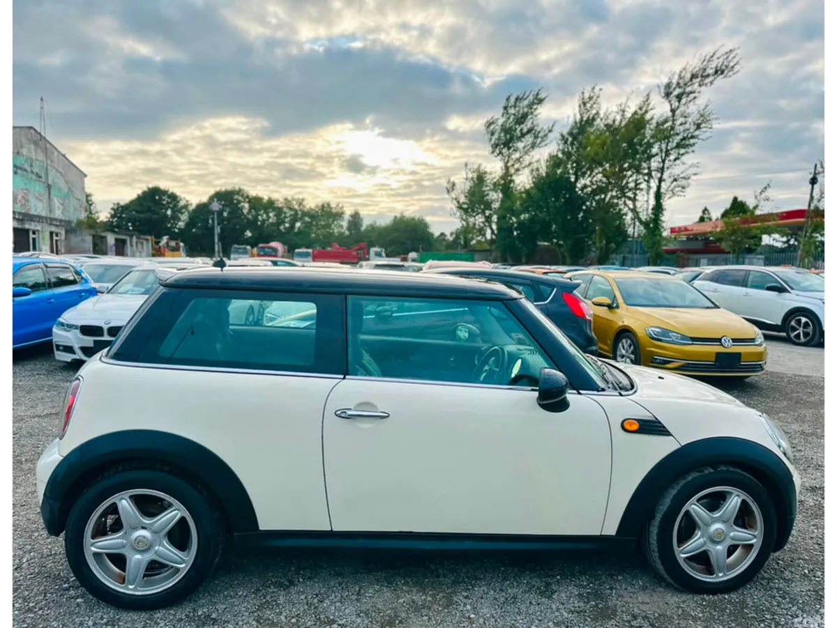 Mini Cooper Hatchback, Diesel, 2010, White