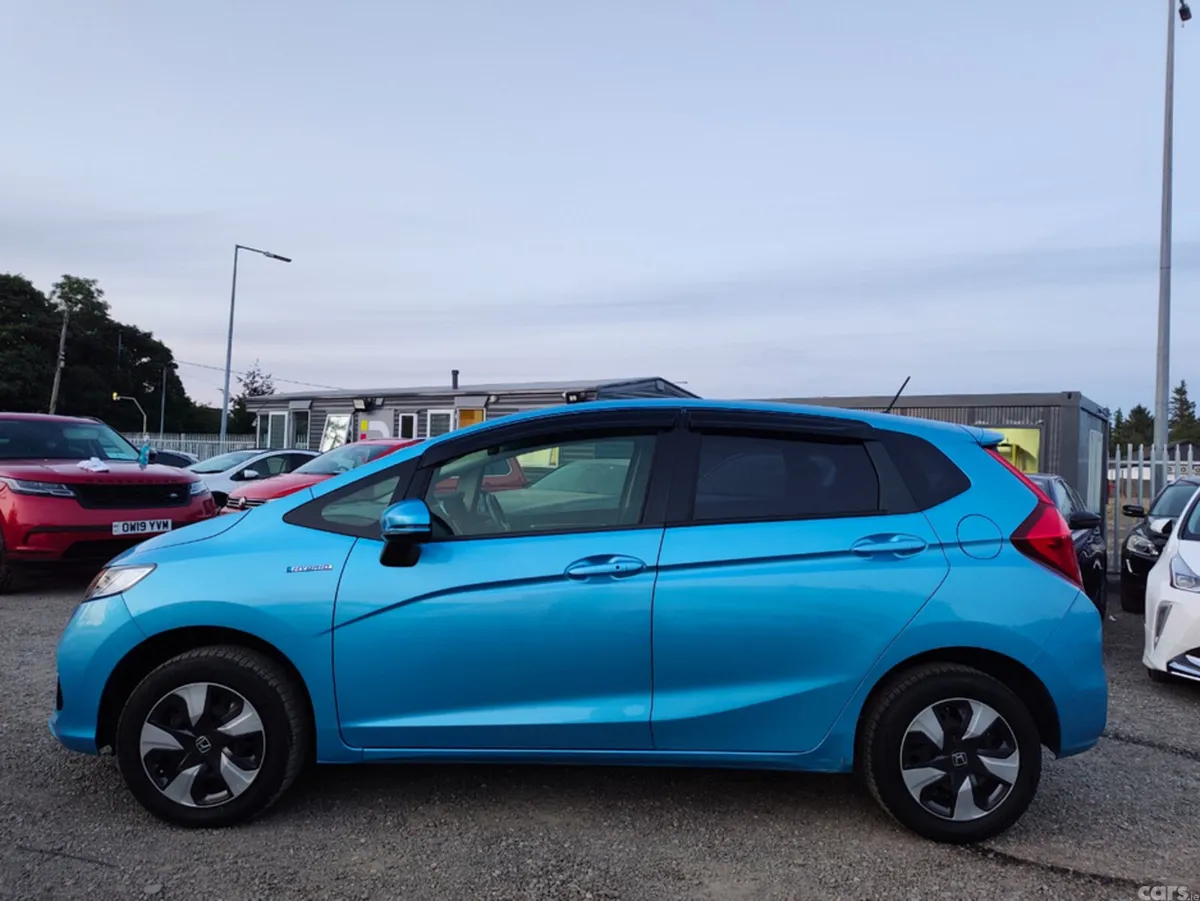 Honda Fit Hatchback, Petrol Hybrid, 2017, Blue