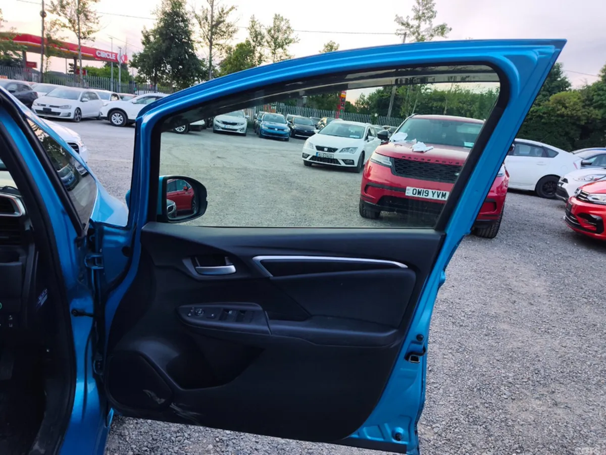 Honda Fit Hatchback, Petrol Hybrid, 2017, Blue