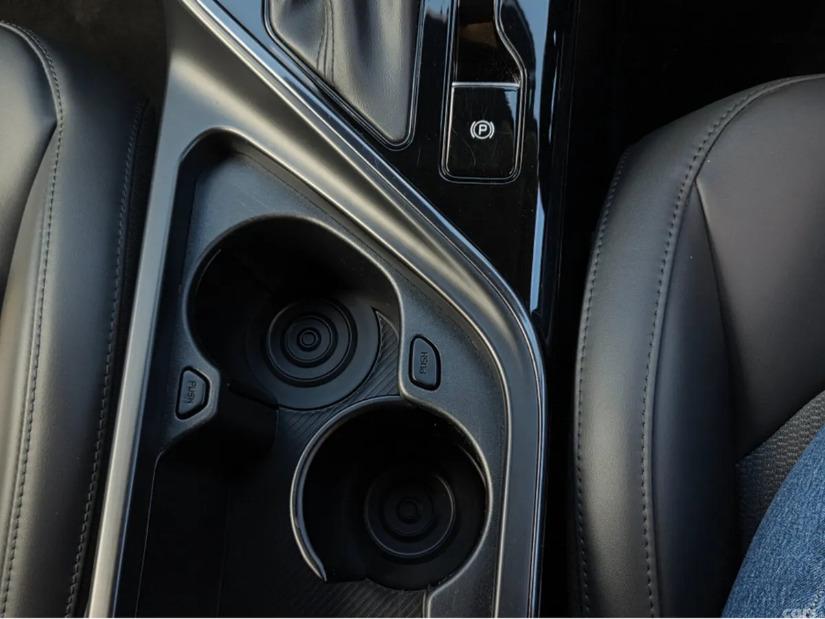 Kia Niro SUV, Petrol Hybrid, 2024, White