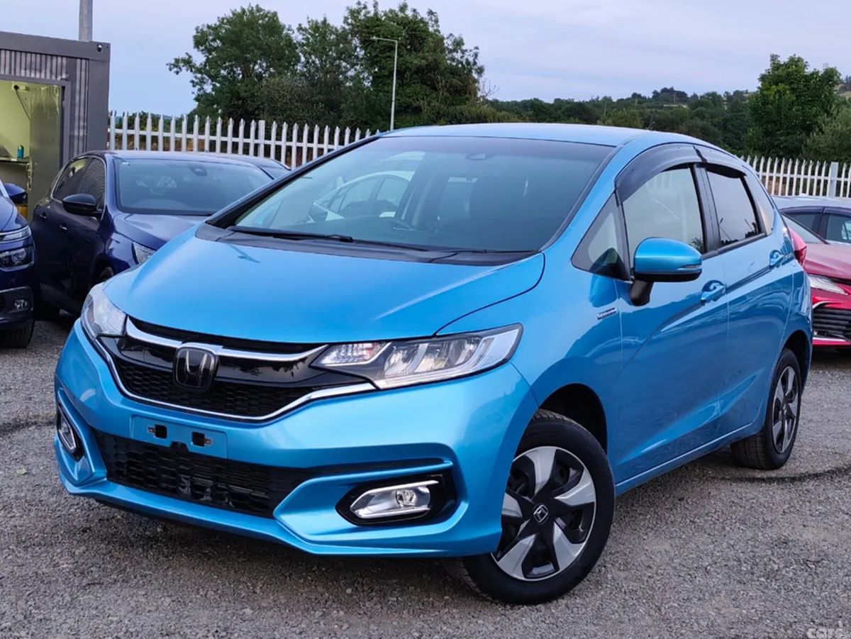 Honda Fit Hatchback, Petrol Hybrid, 2017, Blue