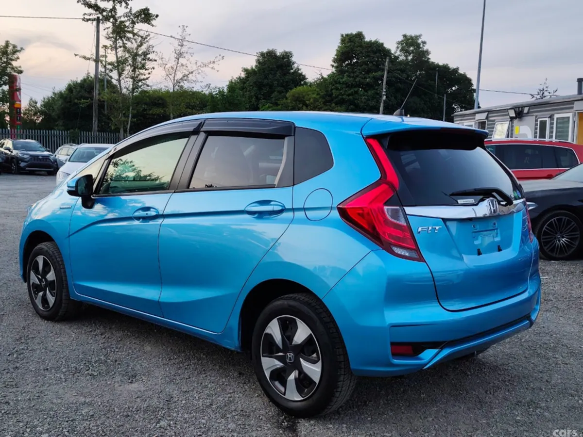 Honda Fit Hatchback, Petrol Hybrid, 2017, Blue