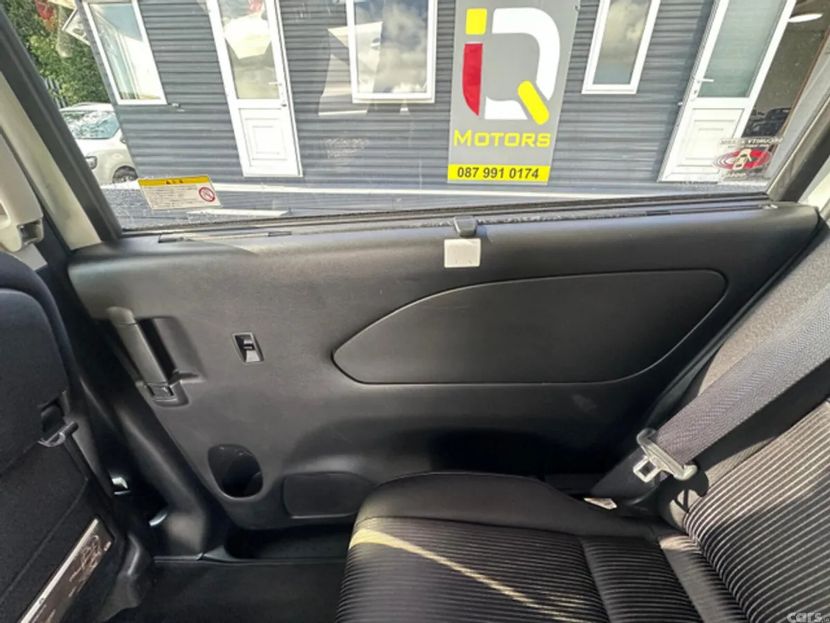 Nissan Serena MPV, Petrol Hybrid, 2016, White