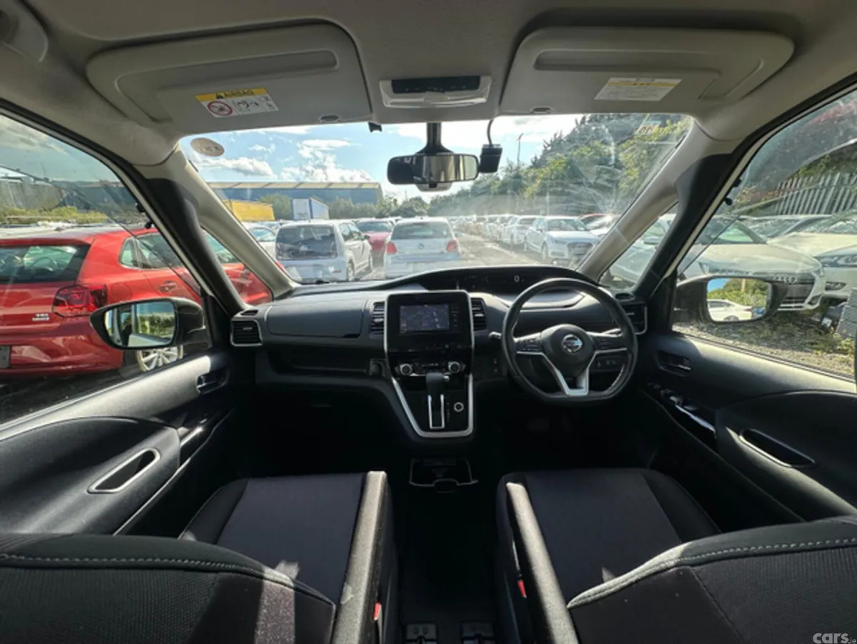 Nissan Serena MPV, Petrol Hybrid, 2016, White