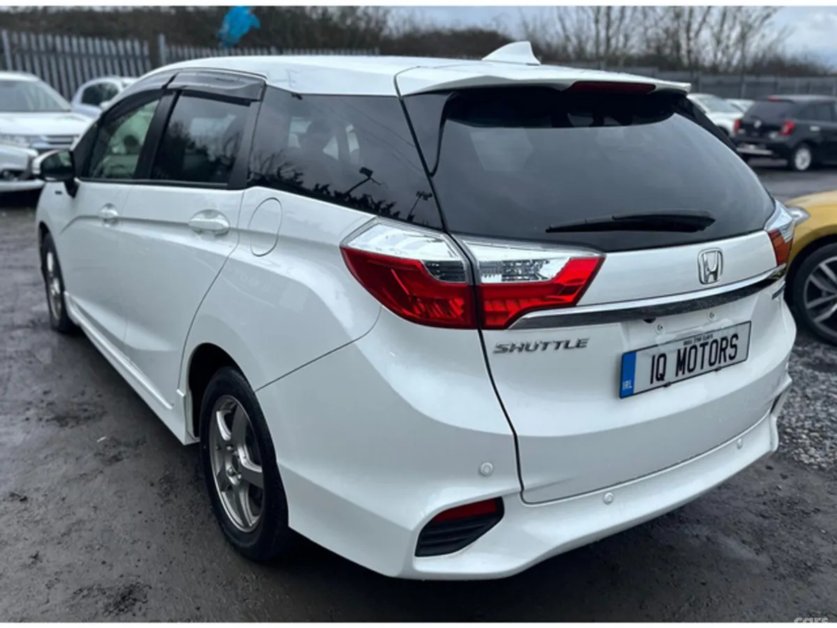 Honda Shuttle Hatchback, Petrol Hybrid, 2017, White