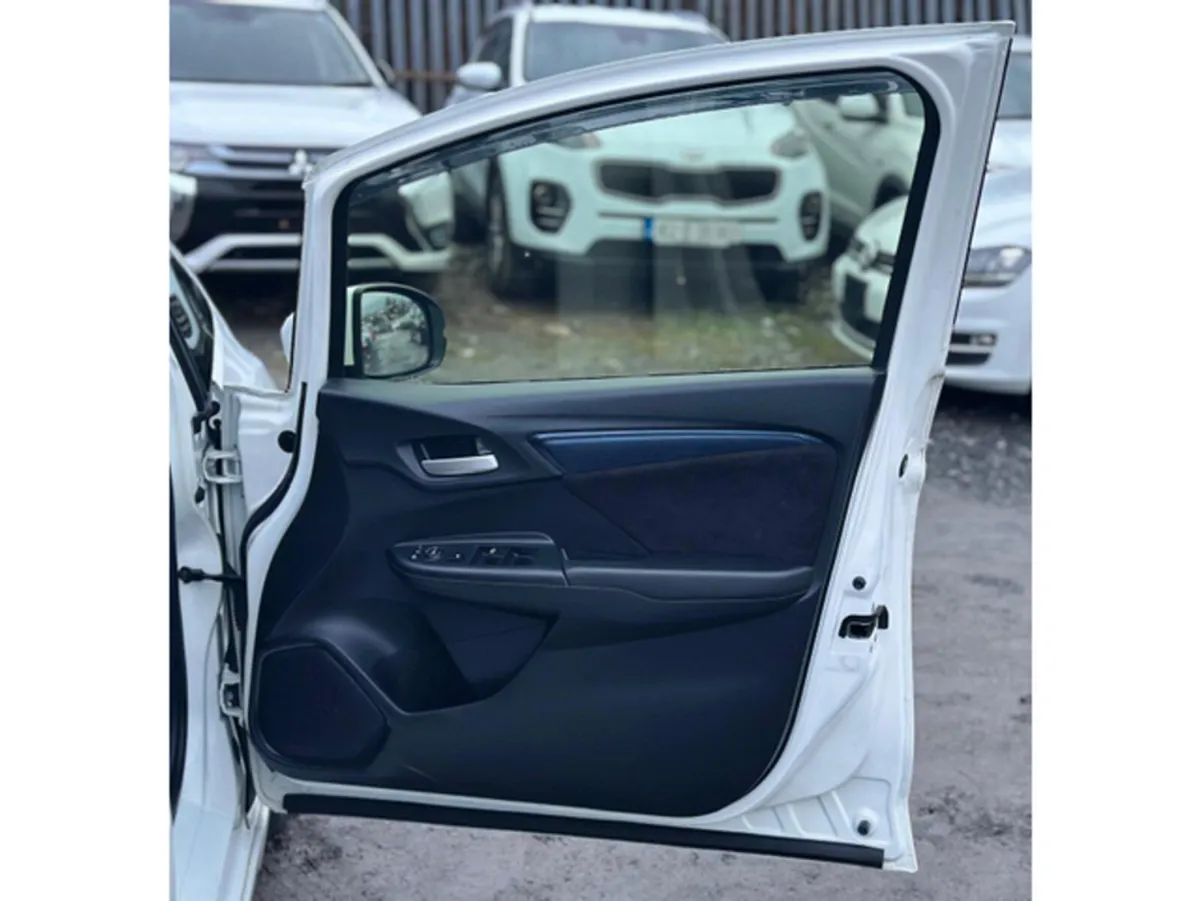 Honda Shuttle Hatchback, Petrol Hybrid, 2017, White