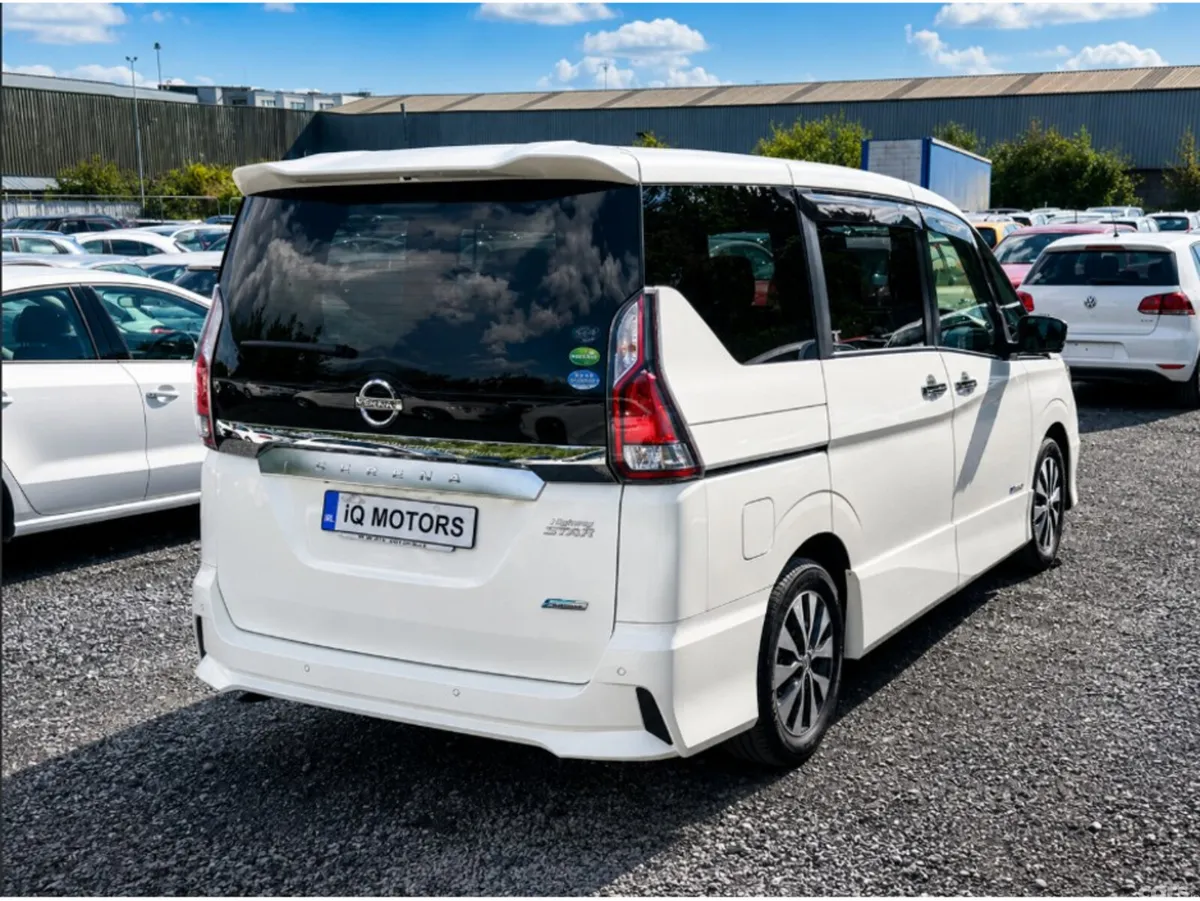 Nissan Serena MPV, Petrol Hybrid, 2016, White