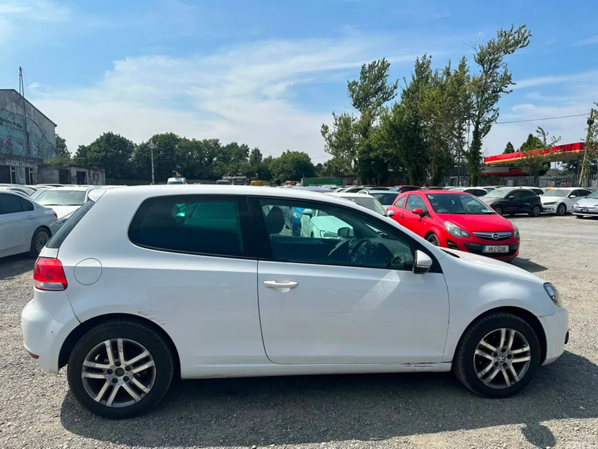 Volkswagen Golf Hatchback, Petrol, 2011, White