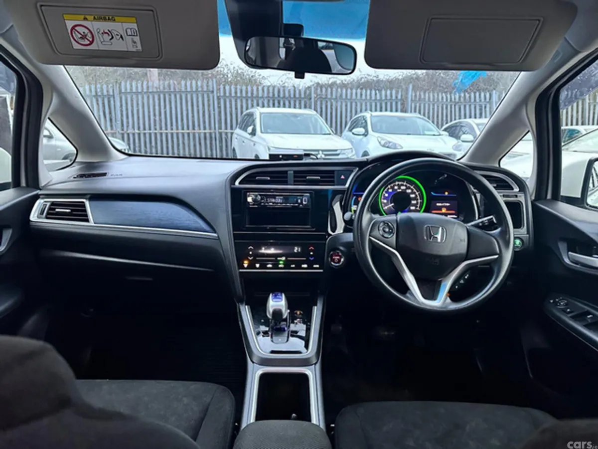Honda Shuttle Hatchback, Petrol Hybrid, 2017, White