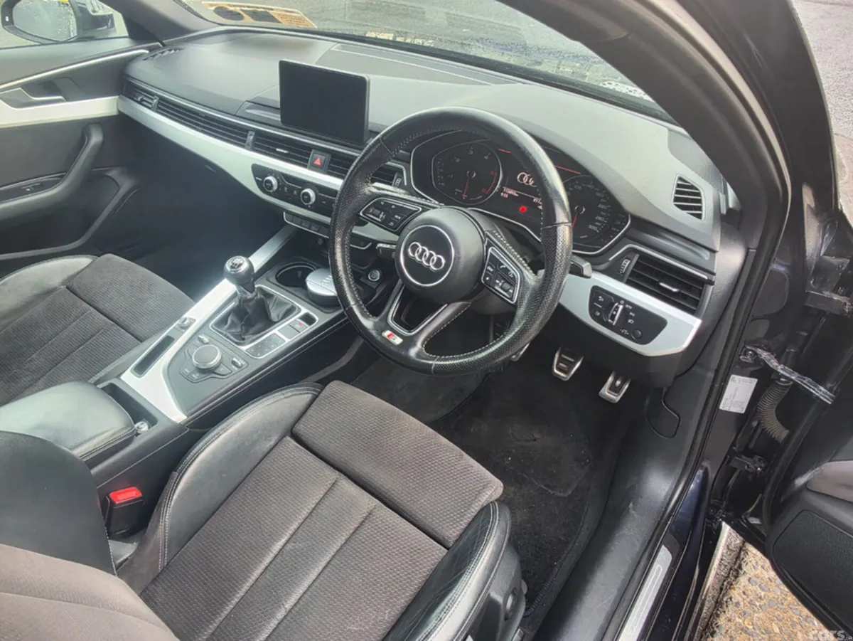 Audi A4 Saloon, Diesel, 2016, Blue