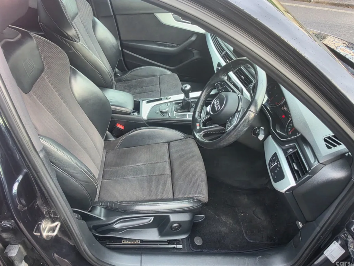 Audi A4 Saloon, Diesel, 2016, Blue
