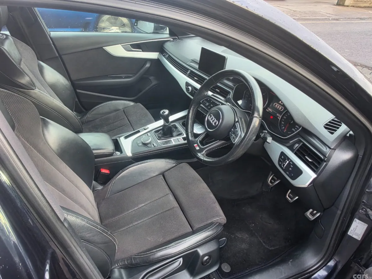 Audi A4 Saloon, Diesel, 2016, Blue