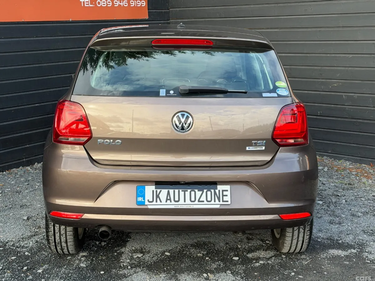 Volkswagen Polo Hatchback, Petrol, 2015, Brown
