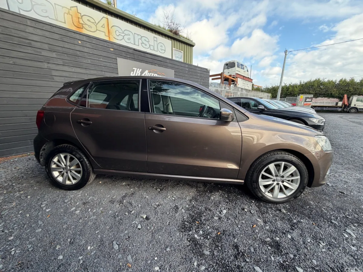 Volkswagen Polo Hatchback, Petrol, 2015, Brown