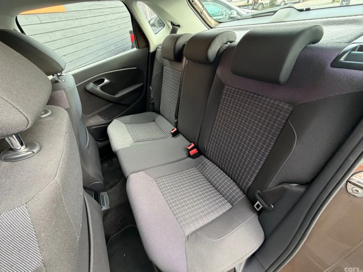 Volkswagen Polo Hatchback, Petrol, 2015, Brown