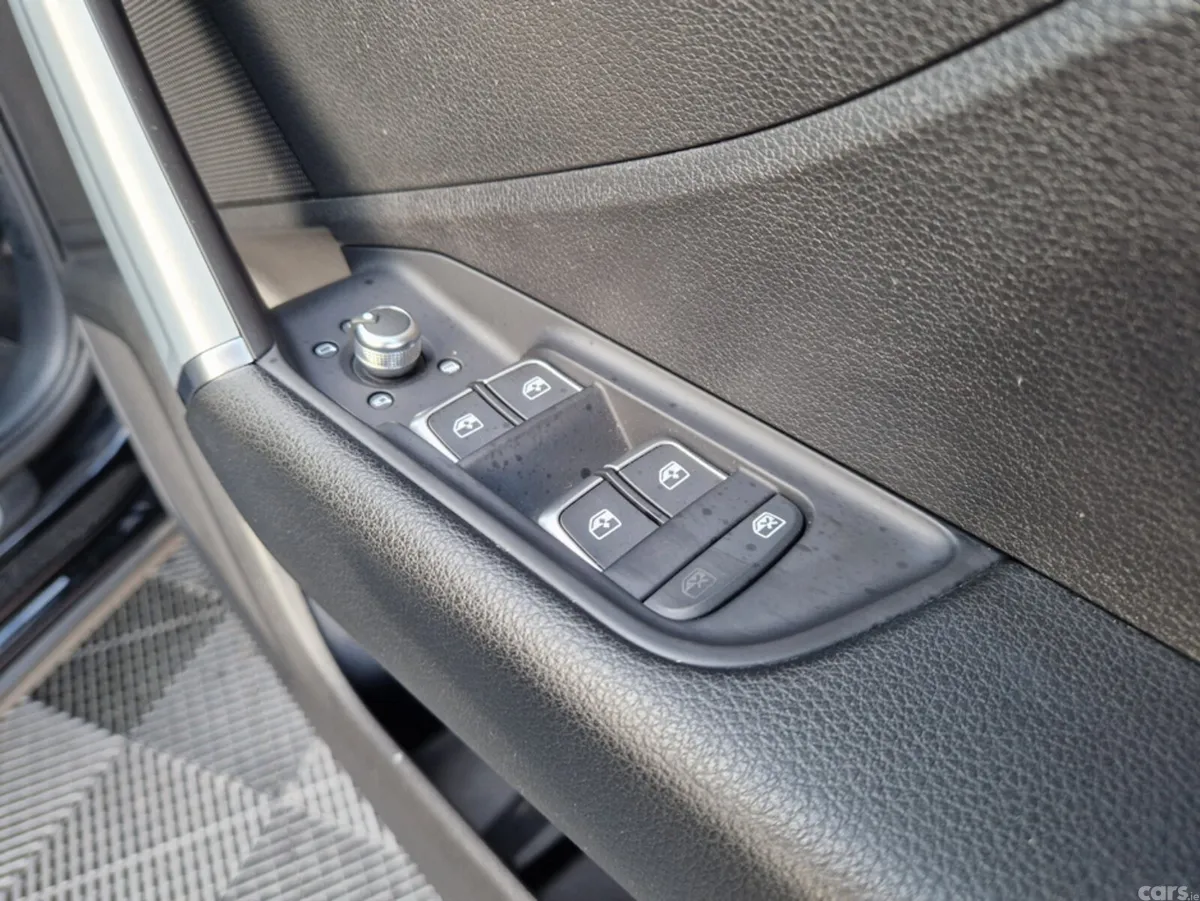 Audi Q2 Hatchback, Petrol, 2018, Black