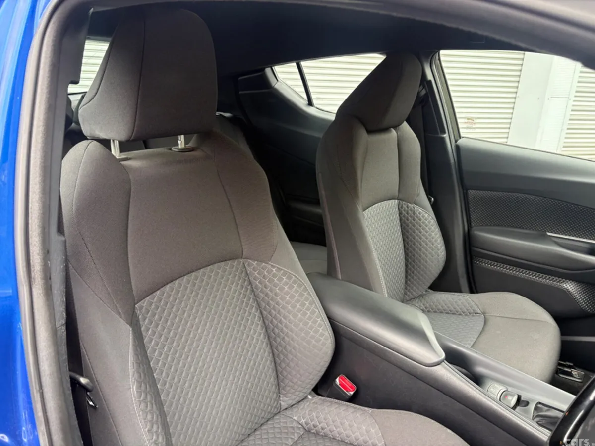 Toyota C-HR Hatchback, Petrol Hybrid, 2021, Blue