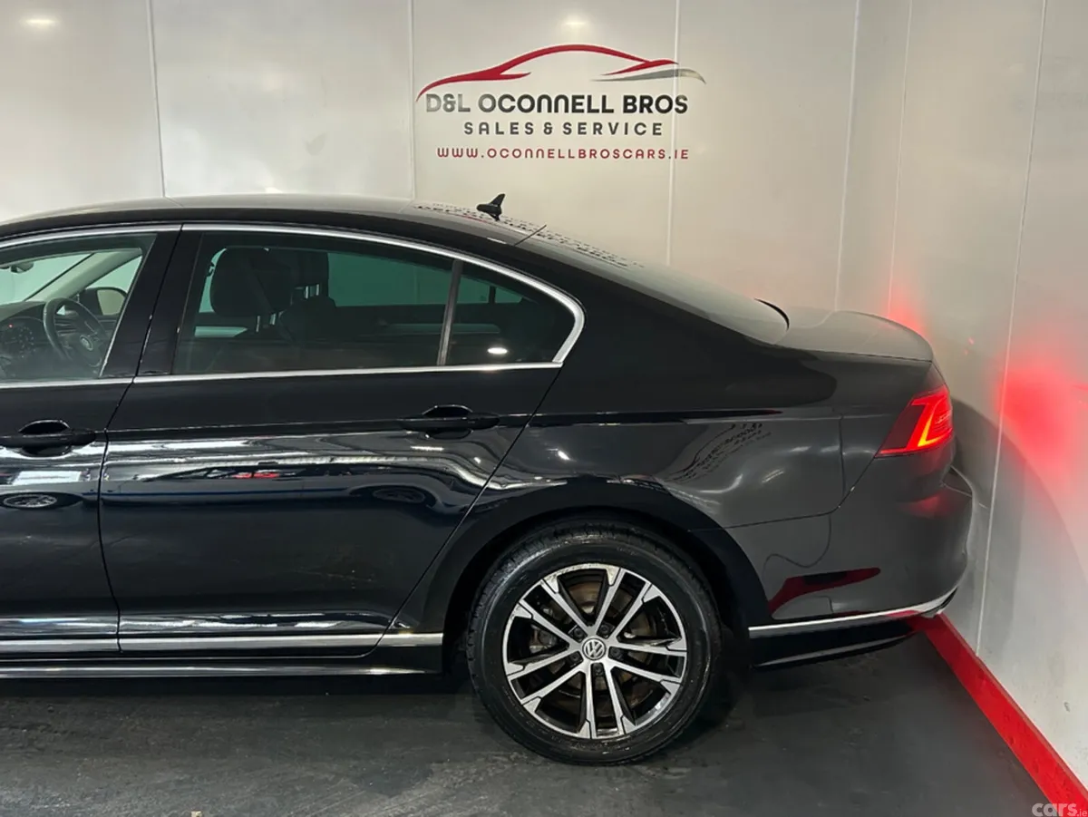 Volkswagen Passat Saloon, Diesel, 2019, Black