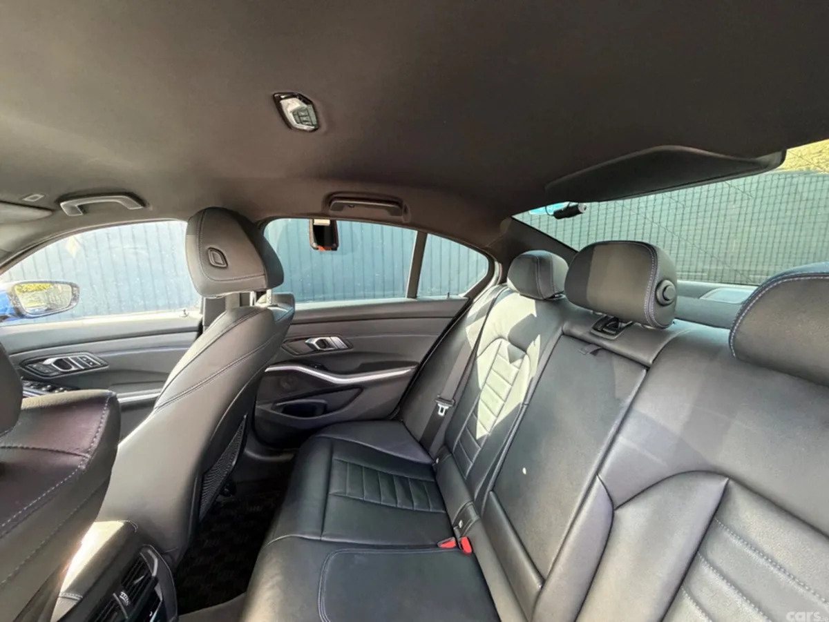 BMW 3-Series Saloon, Petrol, 2019, Blue