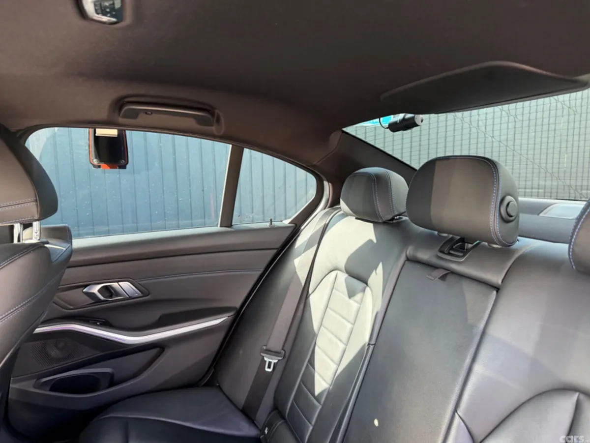 BMW 3-Series Saloon, Petrol, 2019, Blue