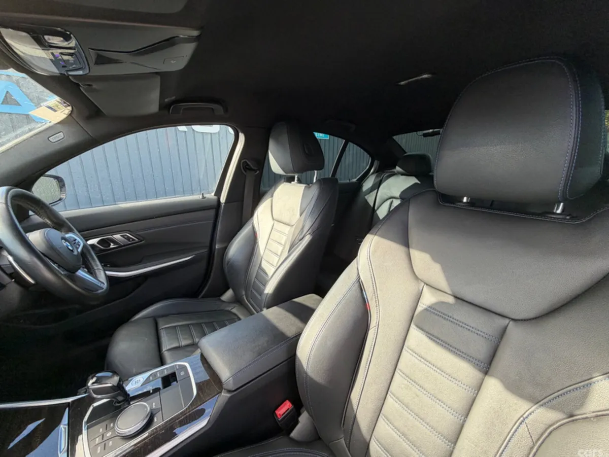 BMW 3-Series Saloon, Petrol, 2019, Blue
