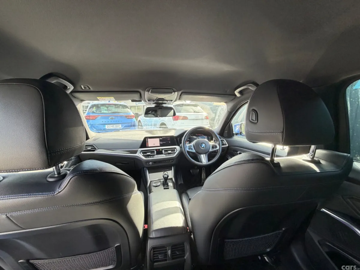 BMW 3-Series Saloon, Petrol, 2019, Blue