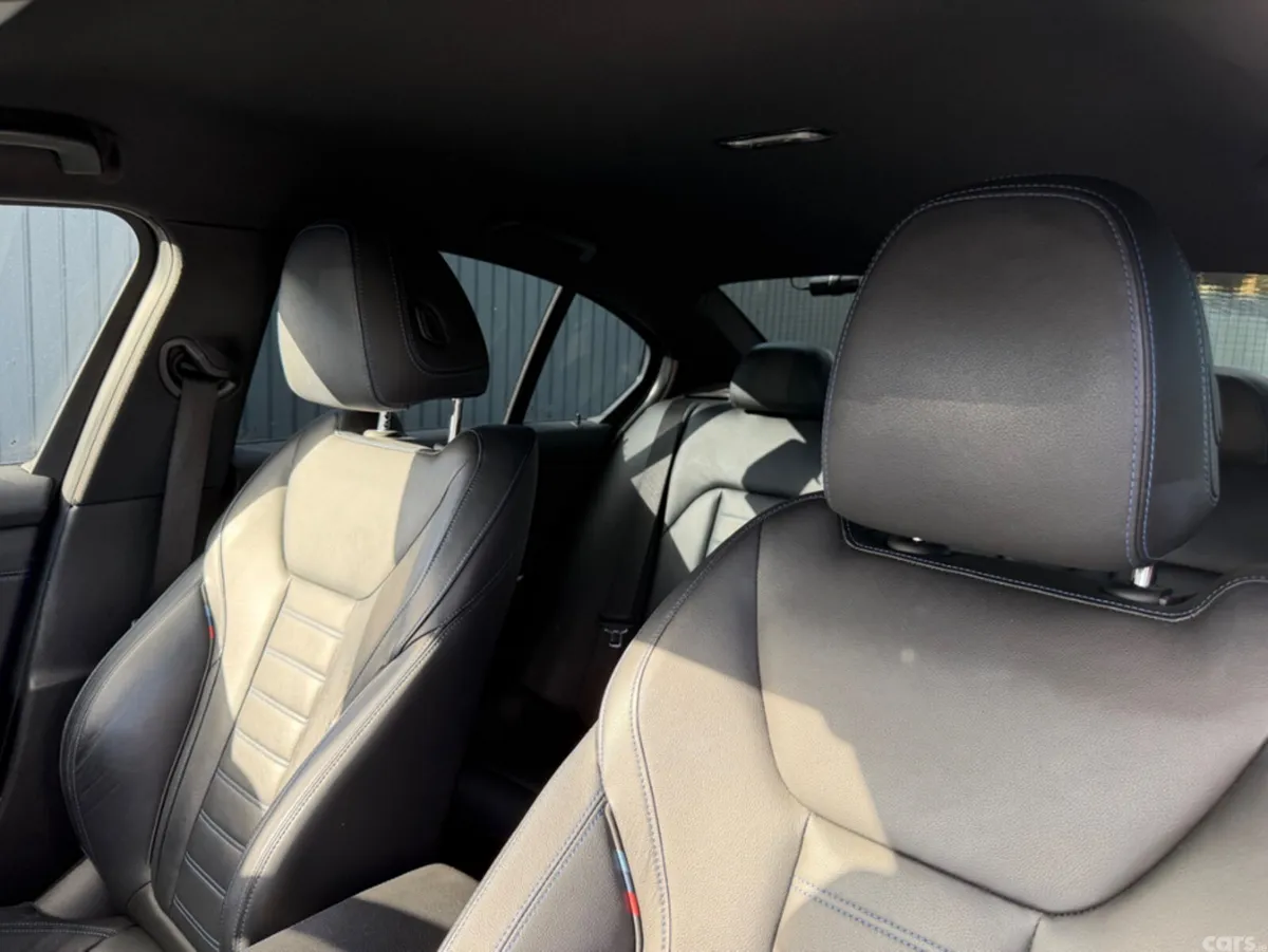 BMW 3-Series Saloon, Petrol, 2019, Blue