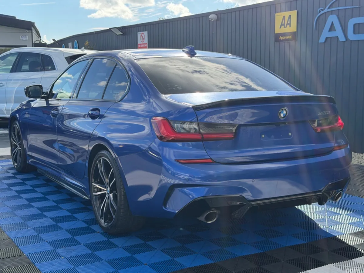 BMW 3-Series Saloon, Petrol, 2019, Blue