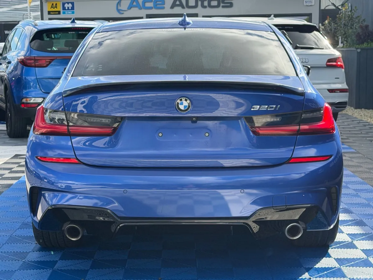 BMW 3-Series Saloon, Petrol, 2019, Blue
