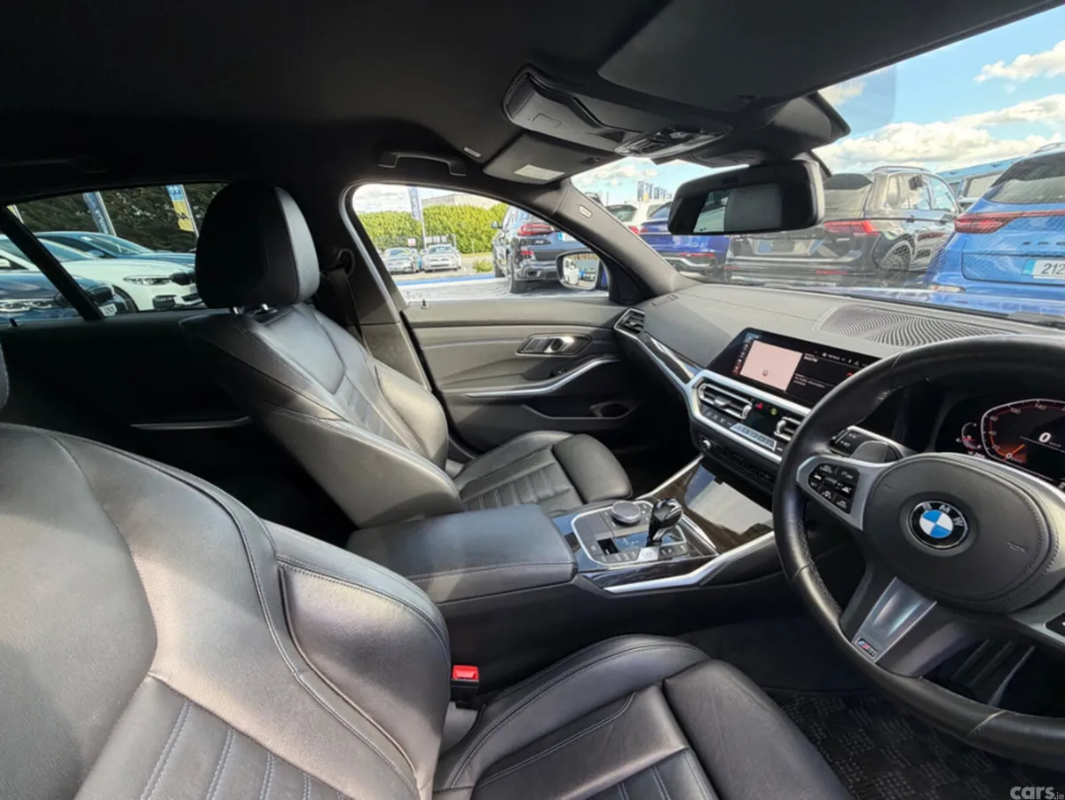 BMW 3-Series Saloon, Petrol, 2019, Blue
