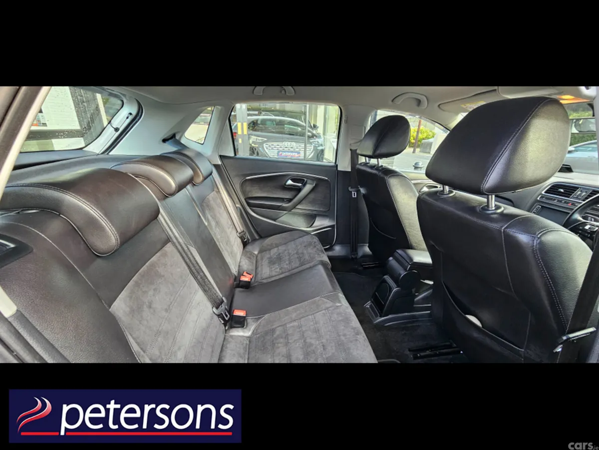 Volkswagen Polo Hatchback, Petrol, 2016, White