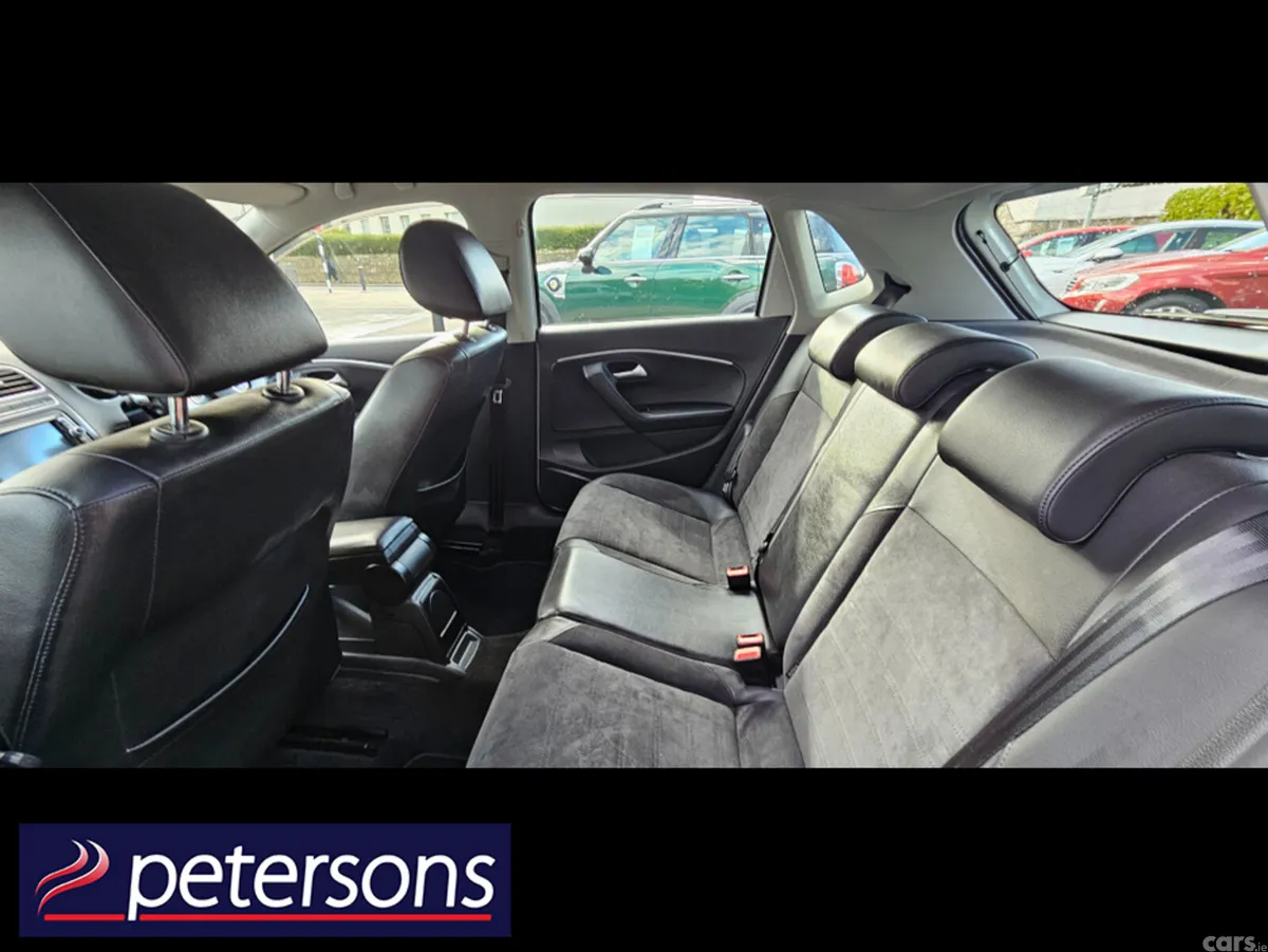 Volkswagen Polo Hatchback, Petrol, 2016, White