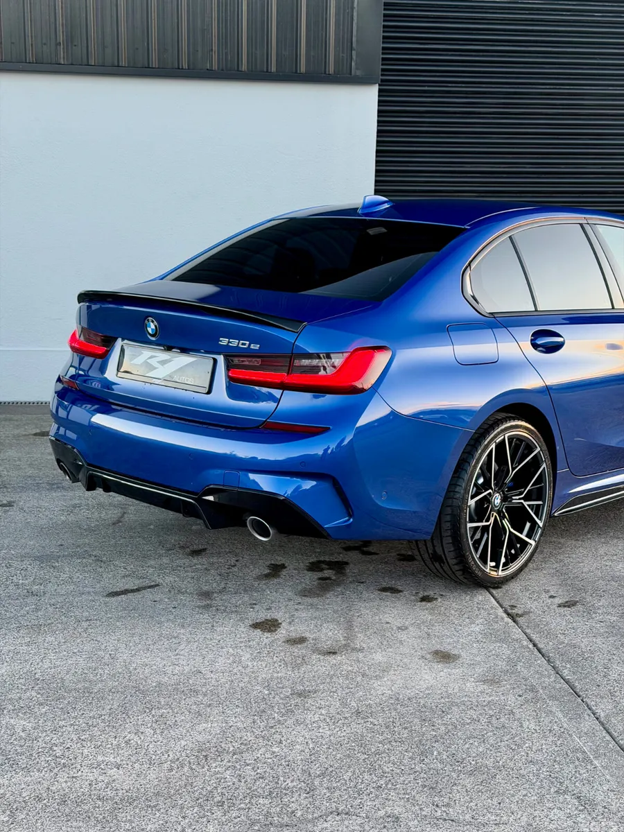BMW 3-Series Saloon, Petrol Hybrid, 2021, Blue