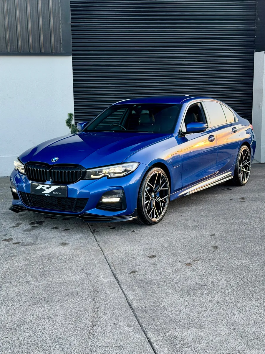 BMW 3-Series Saloon, Petrol Hybrid, 2021, Blue