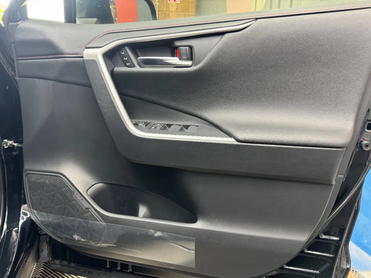 Toyota RAV4 SUV, Petrol Hybrid, 2024, Black