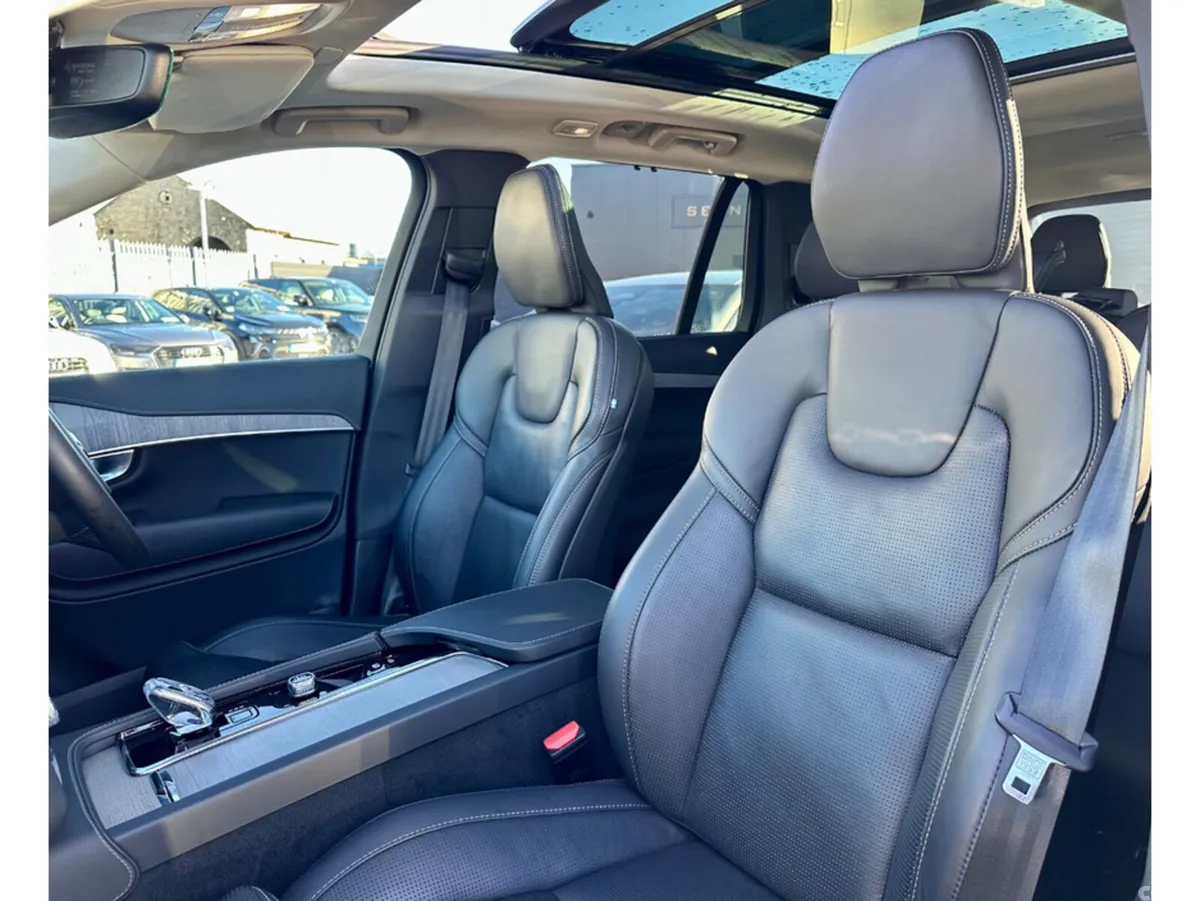 Volvo XC90 SUV, Petrol Hybrid, 2024, Black