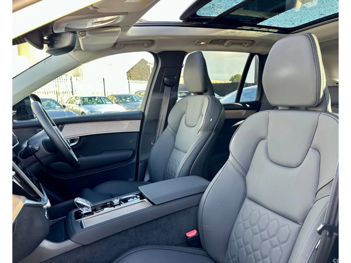 Volvo XC90 SUV, Petrol Plug-in Hybrid, 2025, Red